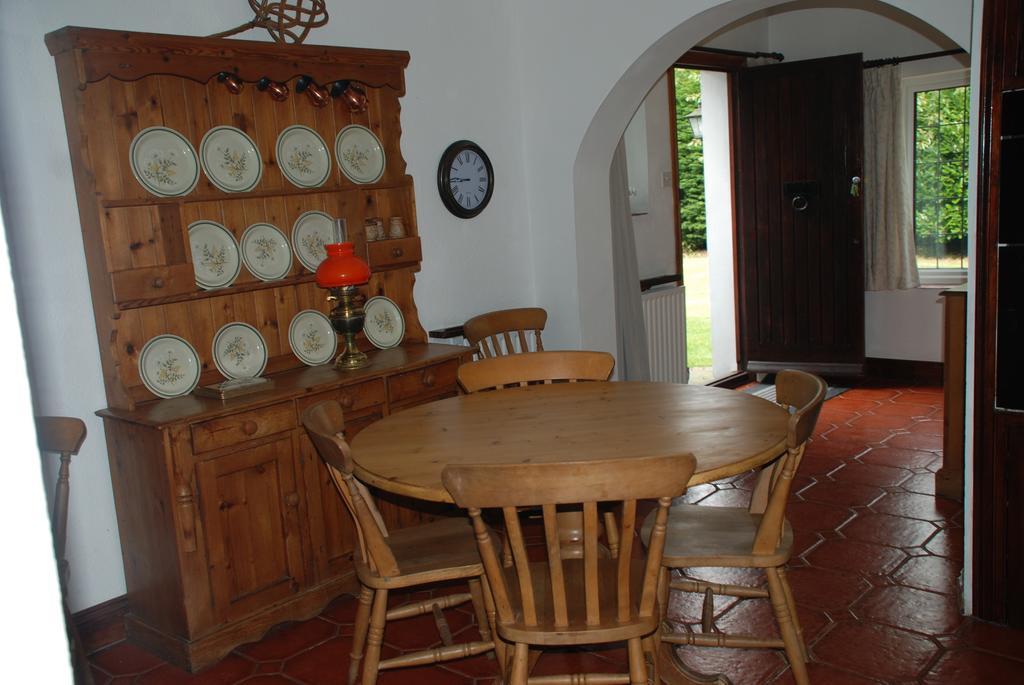 Greenhollow Gravesend Room photo